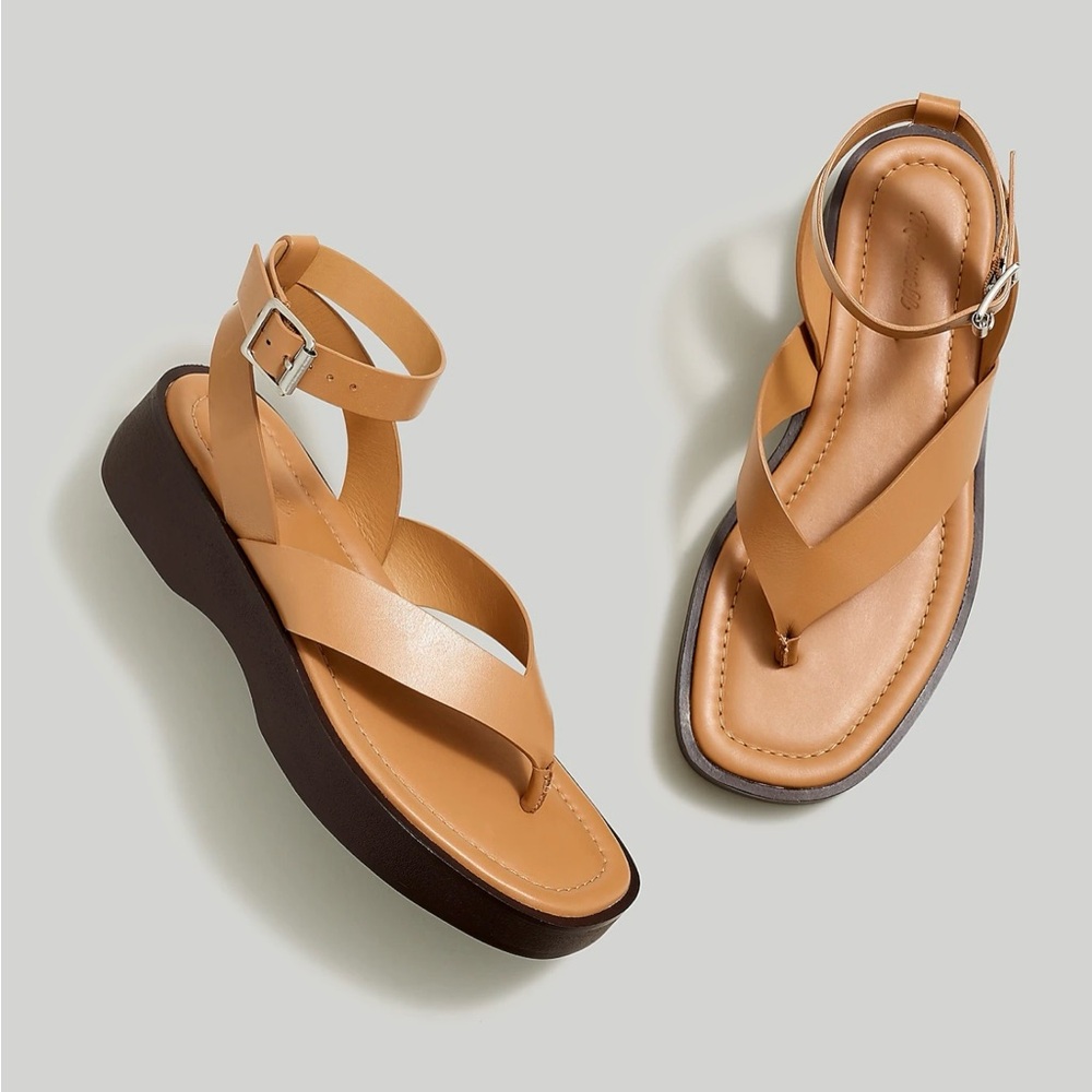 Madewell - The Cooper Thong Sandal. 2 available size in 8.5 and 9. Desert Camel
